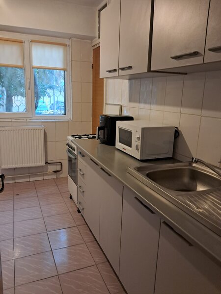 5 min Metrou Timpuri Noi Unirii, Apartament 3 camere Decomandat, 2 Bai, 2AC